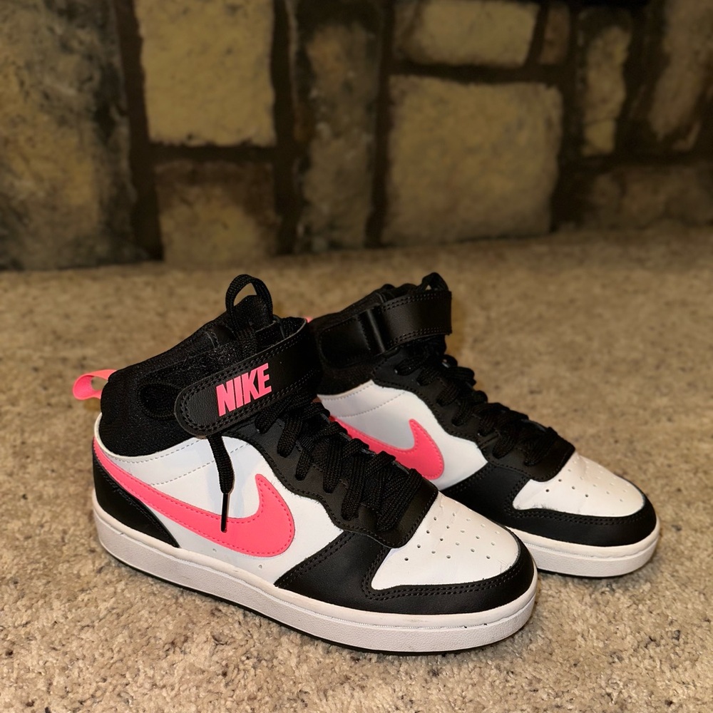 NEW — Girls Nike Hi-Tops